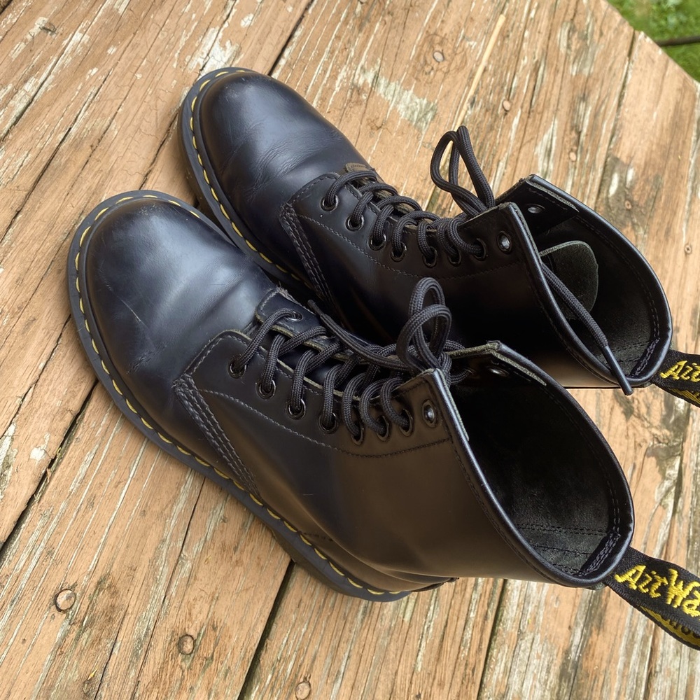 Dr. Martens 1460 Women’s Size 7 - Women’s boots